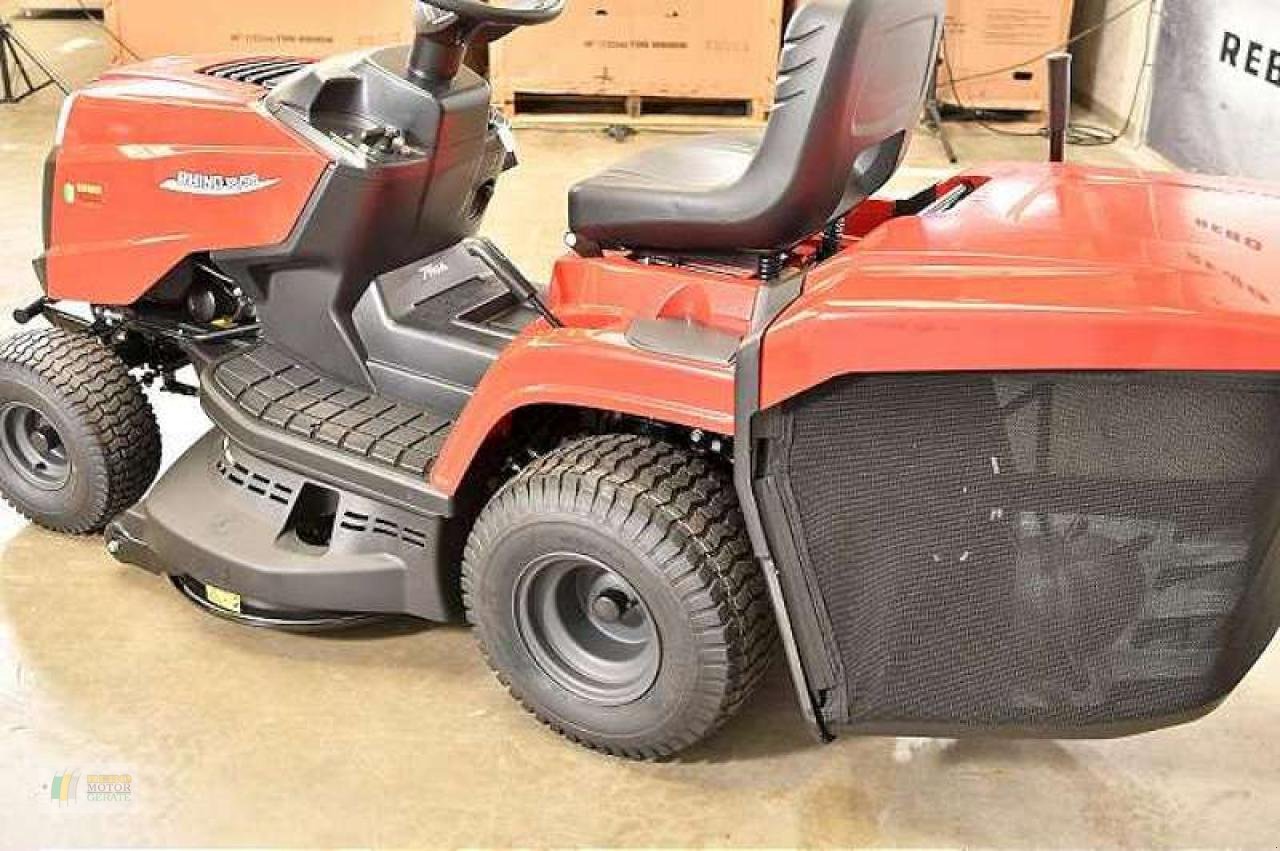 Rasentraktor типа Stiga RHINO 18/98, Neumaschine в Albersdorf (Фотография 3)