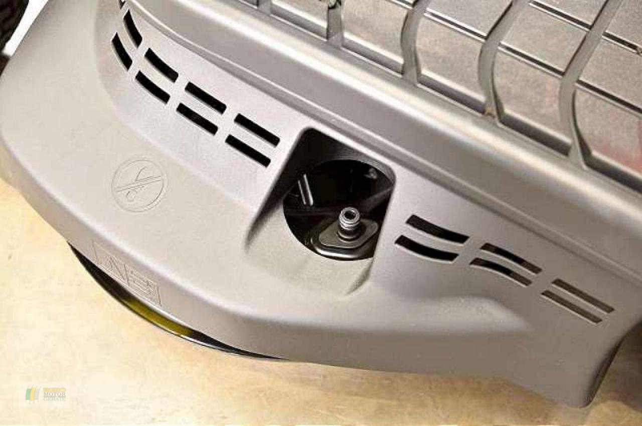 Rasentraktor типа Stiga RHINO 18/98, Neumaschine в Albersdorf (Фотография 5)