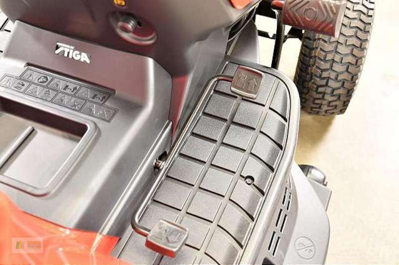 Rasentraktor типа Stiga RHINO 18/98, Neumaschine в Albersdorf (Фотография 7)