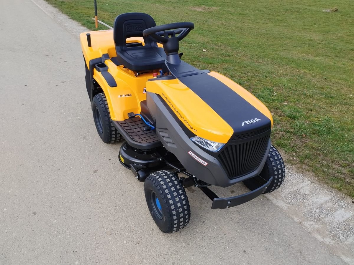 Rasentraktor des Typs Stiga Stiga Estate 384 E Rasentraktor, Neumaschine in NATTERNBACH (Bild 10)