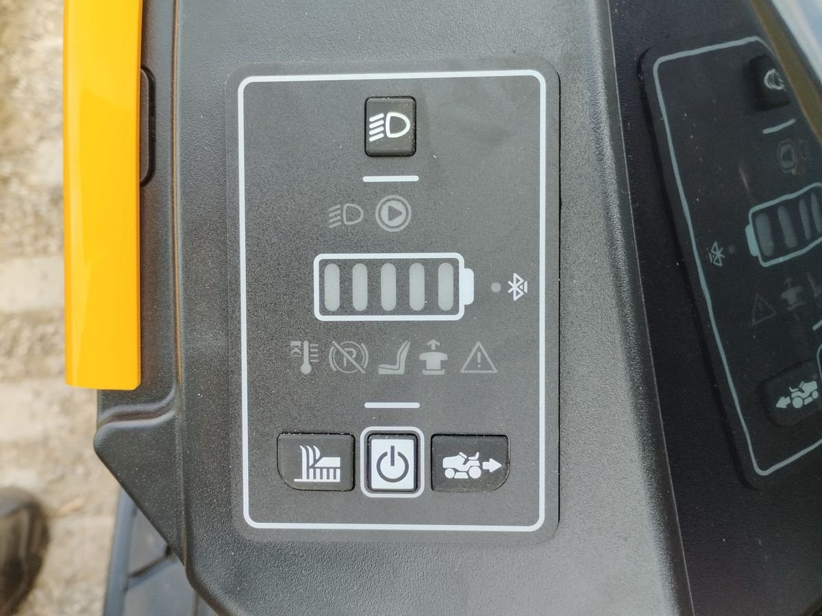 Rasentraktor des Typs Stiga Stiga Estate 384 E Rasentraktor, Neumaschine in NATTERNBACH (Bild 9)