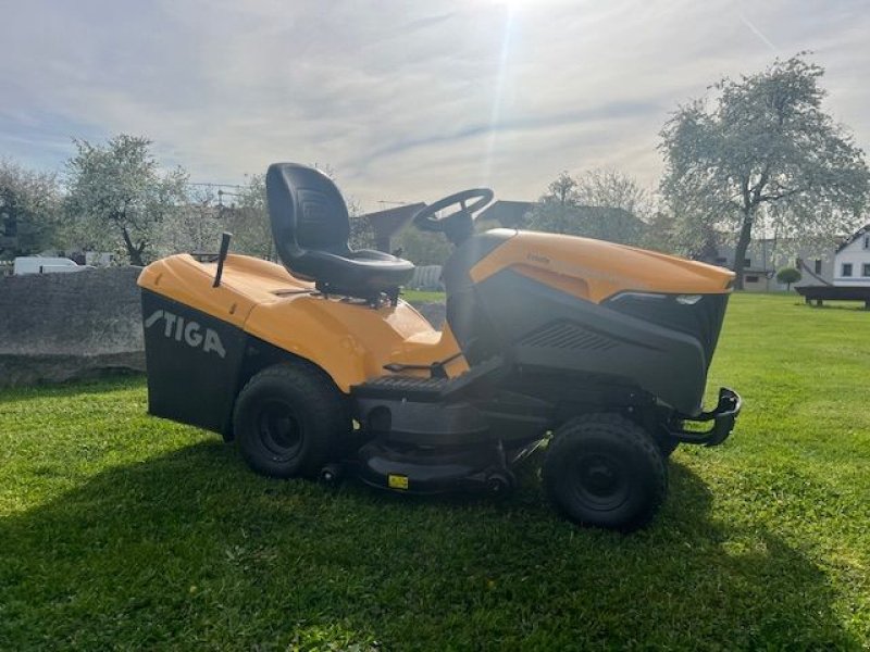 Rasentraktor des Typs Stiga Stiga Estate 7102W ST 650 Twin, Vorführmaschine in NATTERNBACH (Bild 4)