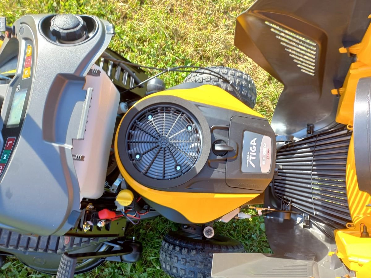 Rasentraktor des Typs Stiga Stiga Estate 7102W ST 650 Twin, Vorführmaschine in NATTERNBACH (Bild 8)
