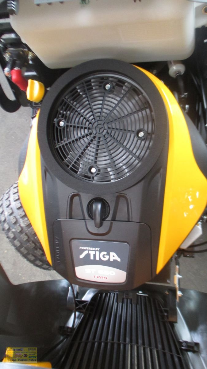 Rasentraktor des Typs Stiga Stiga Estate 7102W ST 650 Twin, Neumaschine in Eferding (Bild 17)