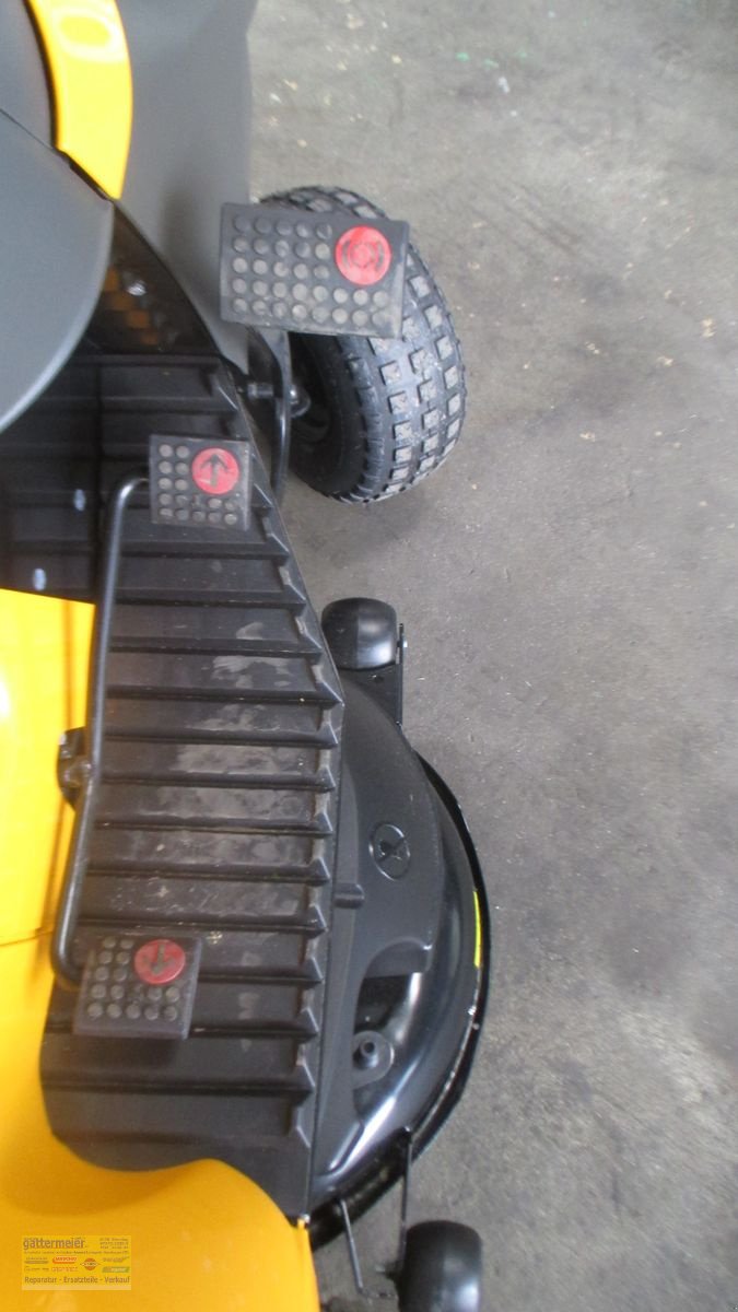 Rasentraktor des Typs Stiga Stiga Estate 7102W ST 650 Twin, Neumaschine in Eferding (Bild 20)