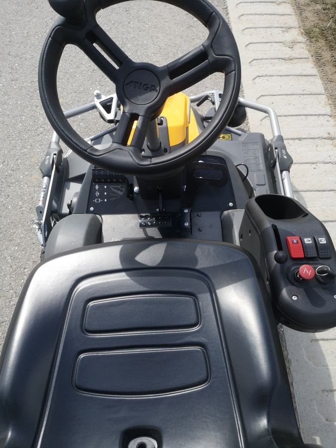 Rasentraktor des Typs Stiga Stiga Park 700 WX, Neumaschine in NATTERNBACH (Bild 10)