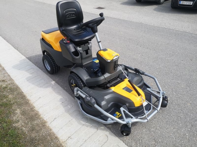 Rasentraktor des Typs Stiga Stiga Park 700 WX, Neumaschine in NATTERNBACH (Bild 8)