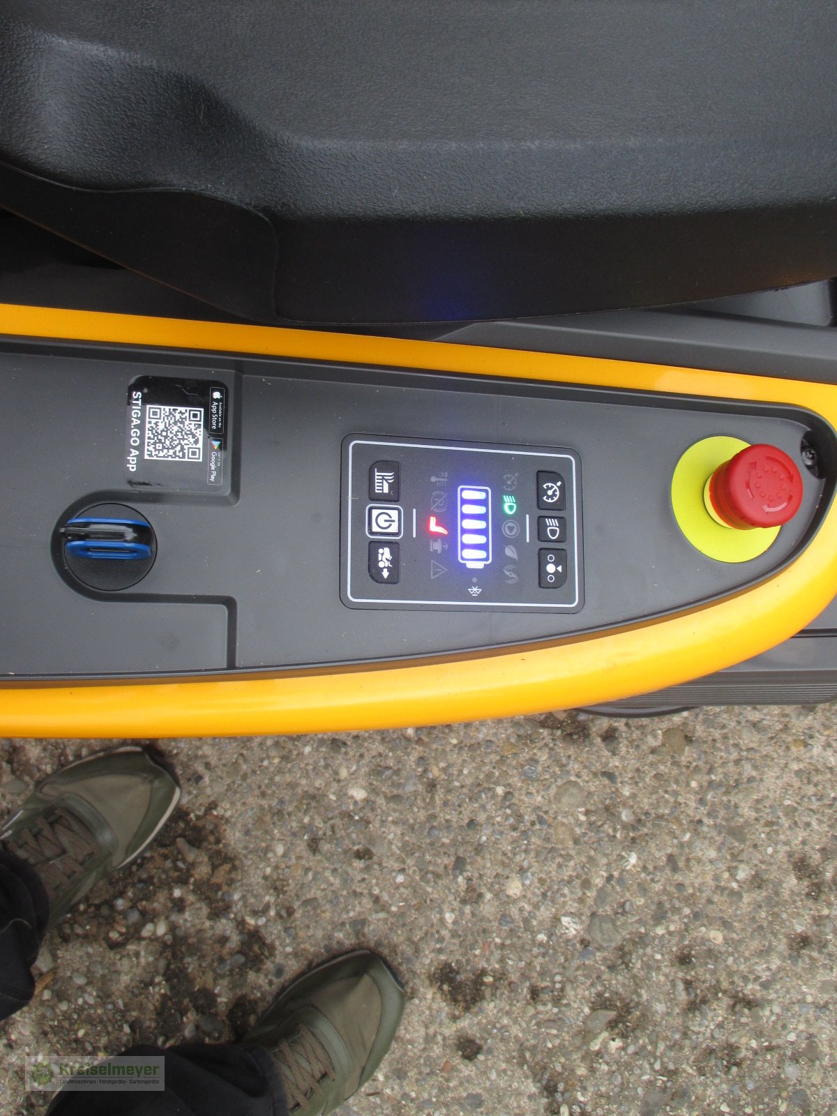 Rasentraktor от тип Stiga Swift 372e m.4 Wechselakkus, Neumaschine в Feuchtwangen (Снимка 5)