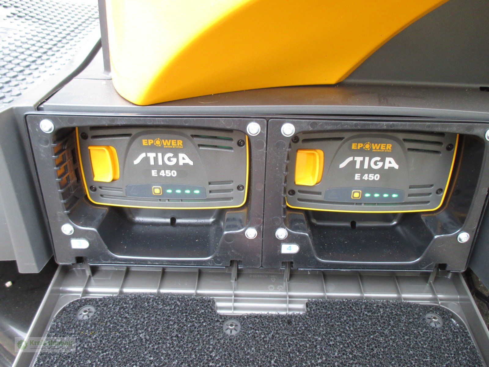 Rasentraktor от тип Stiga Swift 372e m.4 Wechselakkus, Neumaschine в Feuchtwangen (Снимка 7)