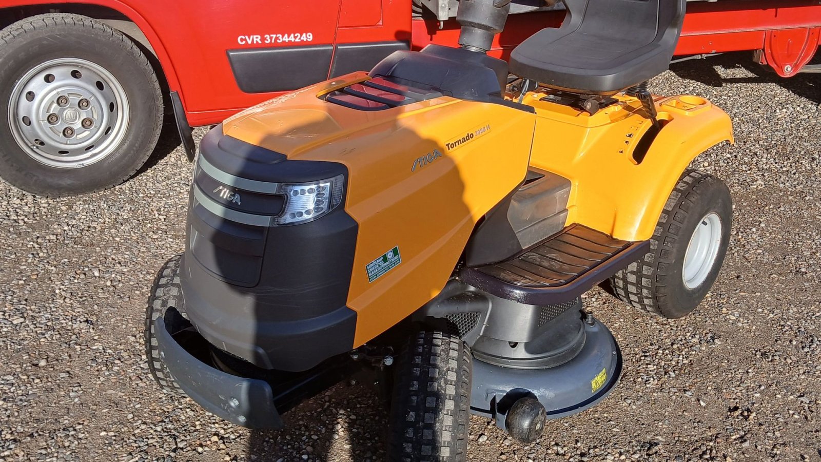 Rasentraktor Türe ait Stiga Tornado 3098 H, Gebrauchtmaschine içinde Suldrup (resim 2)
