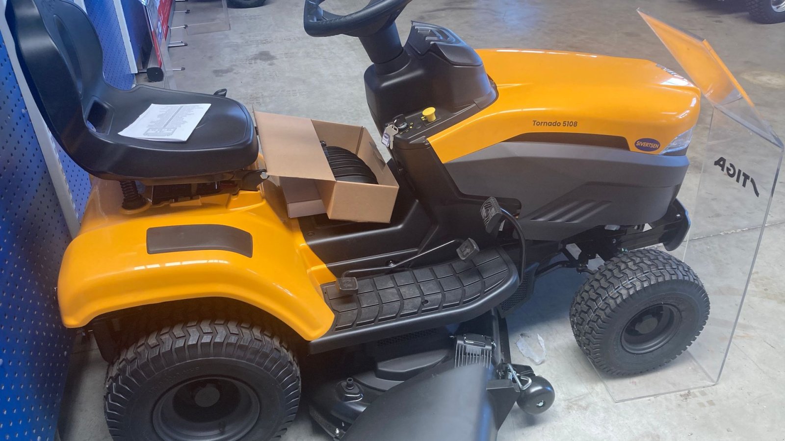 Rasentraktor tip Stiga Tornado 5108, Gebrauchtmaschine in Roskilde (Poză 3)