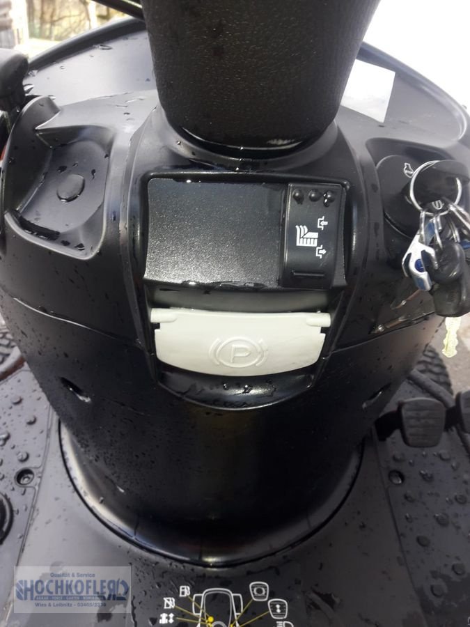 Rasentraktor des Typs Stihl RT 5097, Neumaschine in Wies (Bild 8)