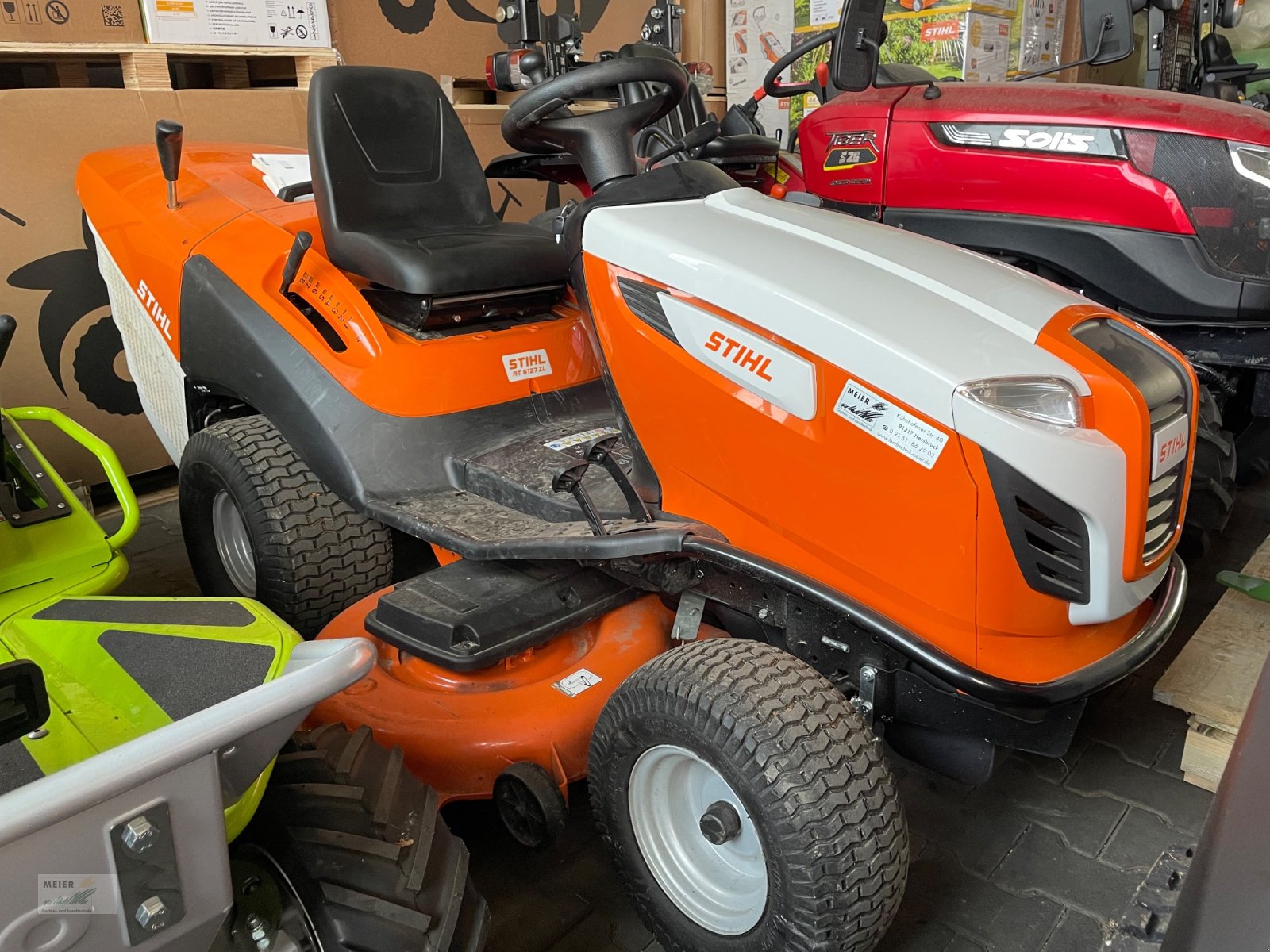 Rasentraktor of the type Stihl RT 6127 ZL, Gebrauchtmaschine in Hersbruck (Picture 1)