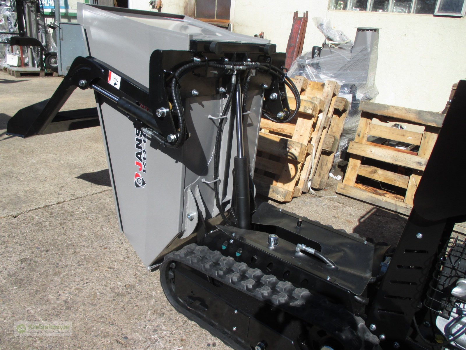 Raupendumper van het type Jansen RD-600 S Dumper Hydrostat mit Selbstbefüllung, Neumaschine in Feuchtwangen (Foto 4)