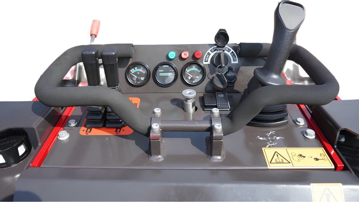 Raupendumper des Typs Rhinoceros KS925, Neumaschine in Arbing (Bild 5)