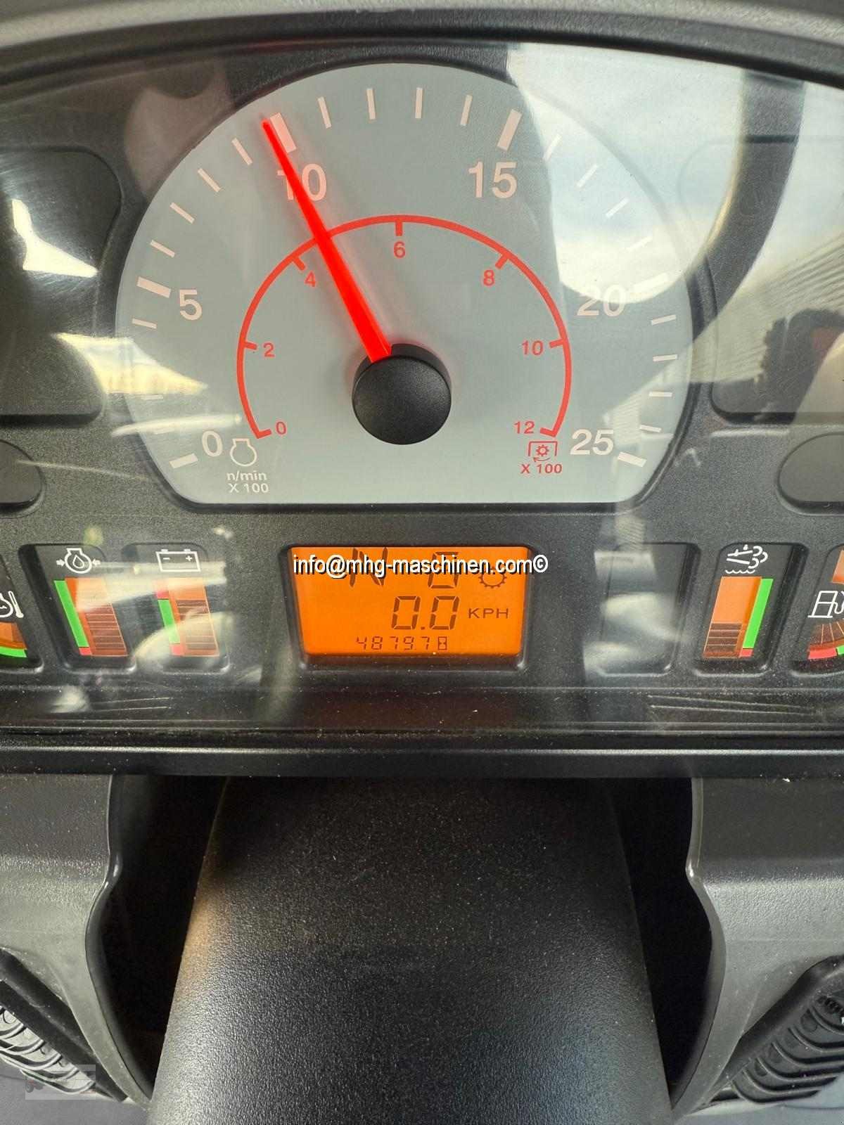 Raupentraktor van het type Challenger MT 865 E Hubwerk, 2018 reg., Gebrauchtmaschine in Gescher (Foto 10)