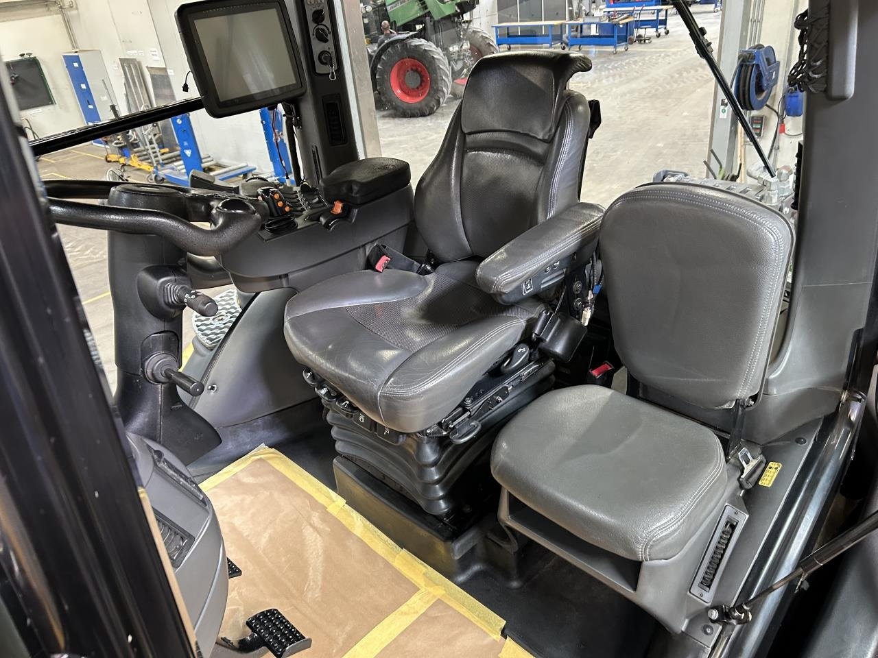 Raupentraktor Türe ait Challenger MT 875E, Gebrauchtmaschine içinde Grindsted (resim 11)