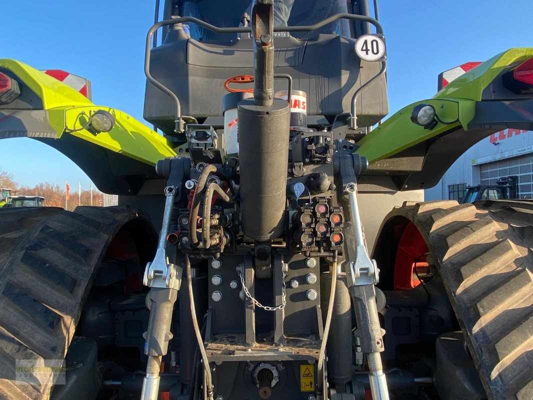Raupentraktor от тип CLAAS Xerion 12.650 Terra Trac + GPS RTK, Gebrauchtmaschine в Mühlengeez (Снимка 13)