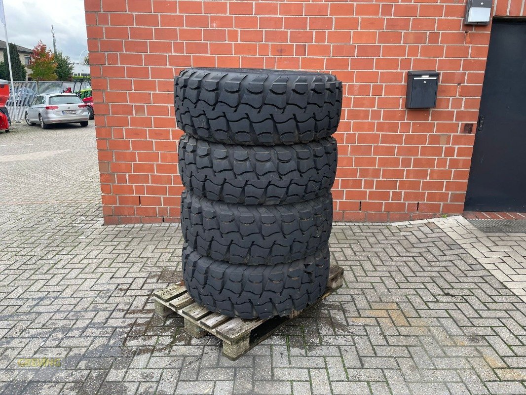 Reifen des Typs Aeolus 405/70R20, Neumaschine in Nottuln (Bild 3)