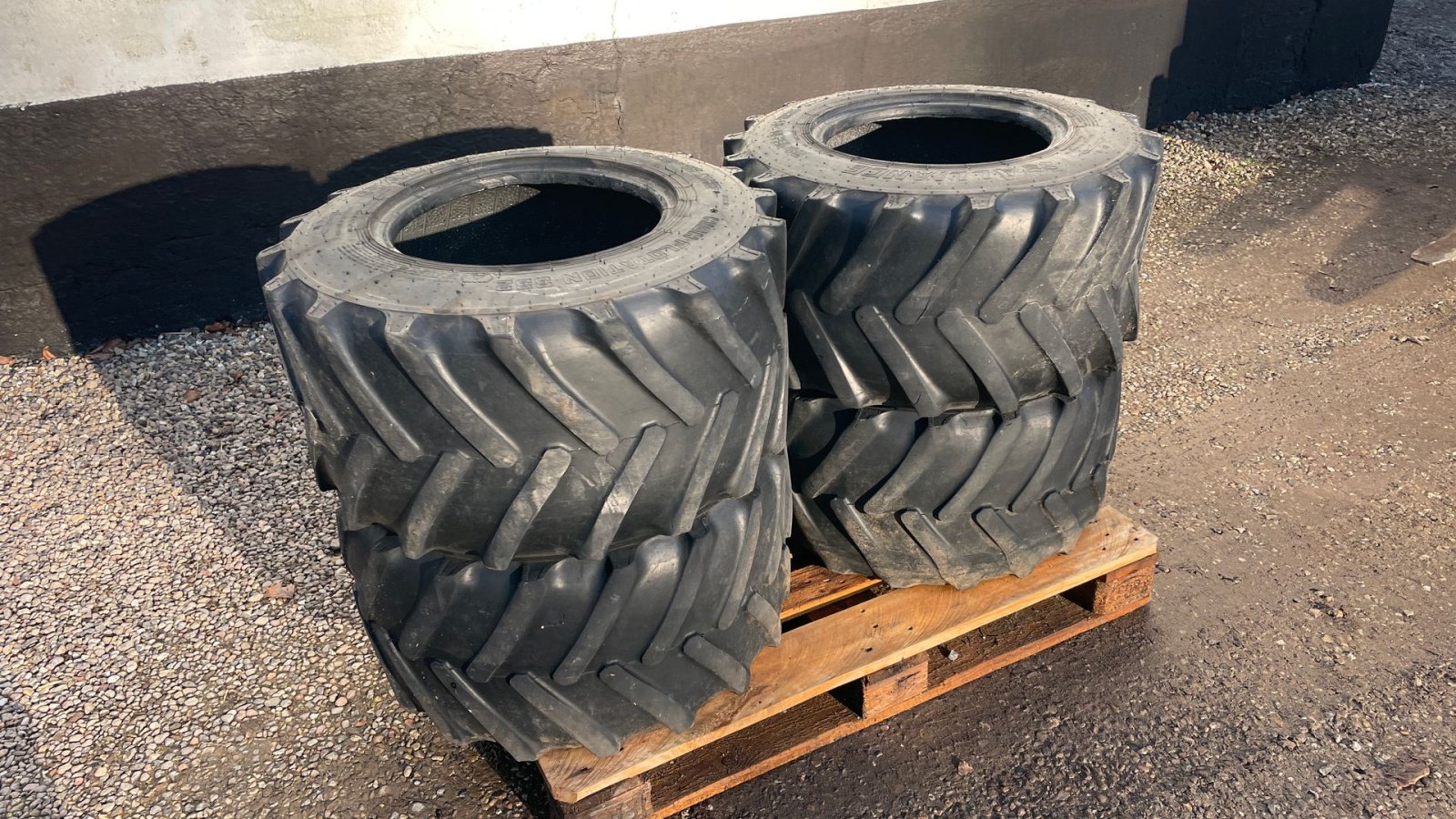 Reifen des Typs Alliance 31x15.50-15, Gebrauchtmaschine in Nykøbing Mors (Bild 1)