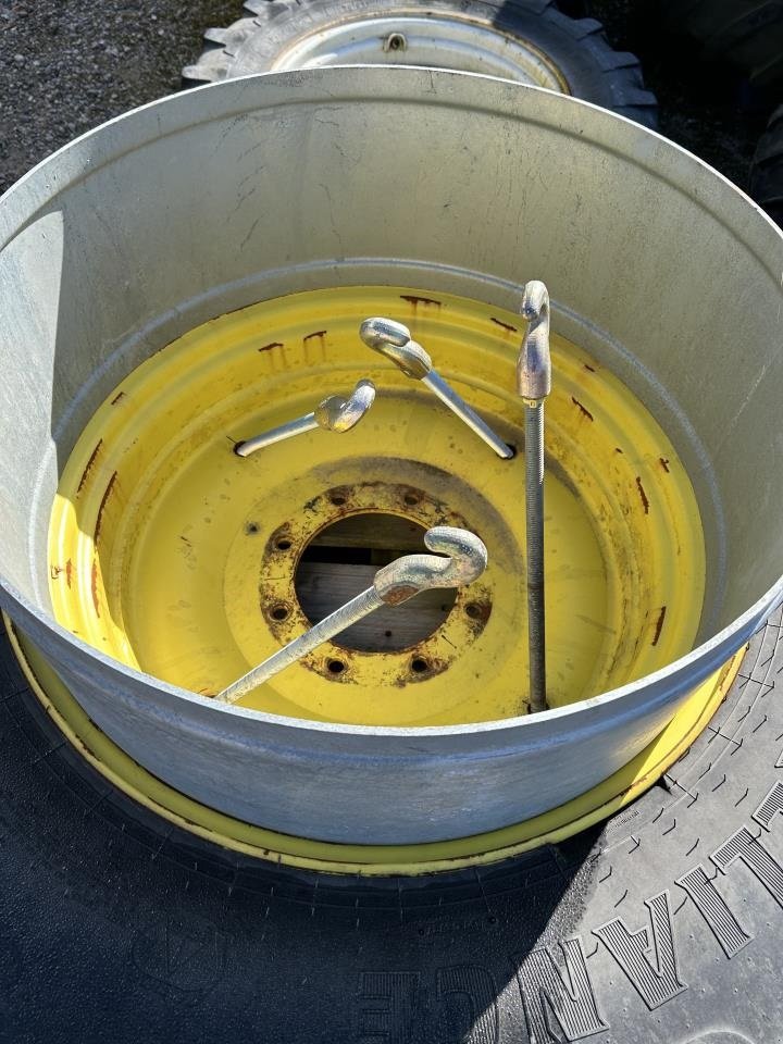 Reifen des Typs Alliance 380/85R30/30, Gebrauchtmaschine in Egtved (Bild 2)