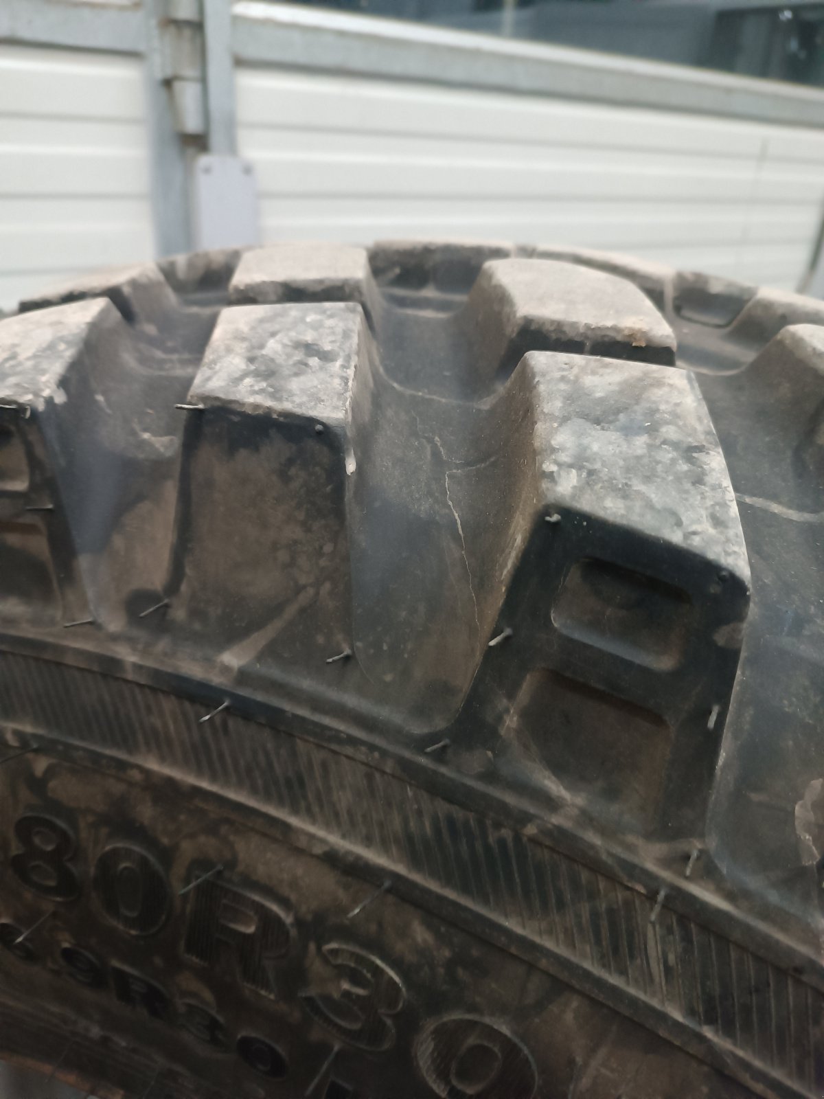 Reifen des Typs Alliance 440/80/30, Gebrauchtmaschine in Kößlarn (Bild 1)