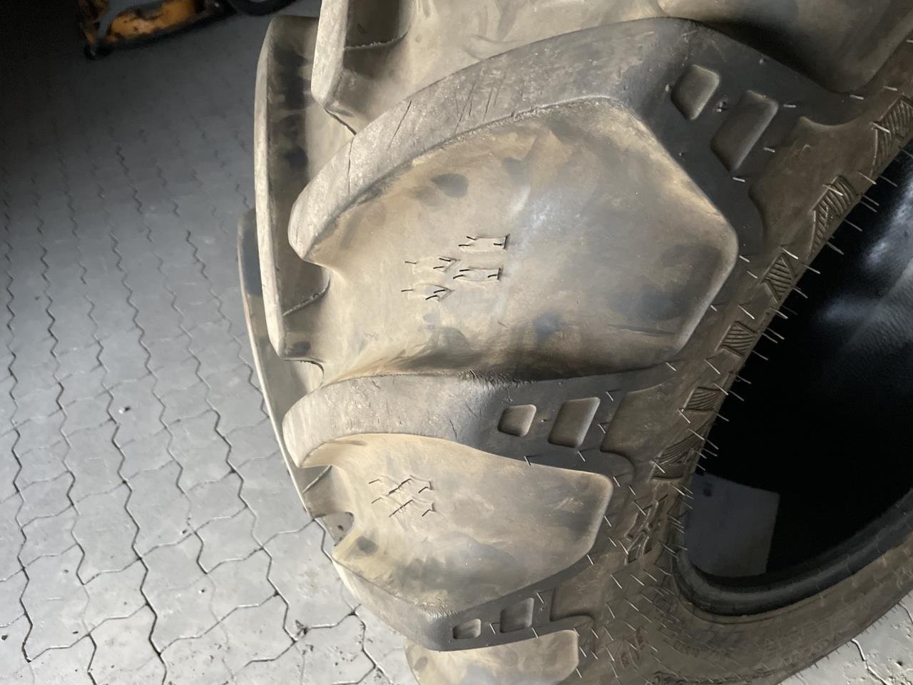 Reifen des Typs Alliance 480/65R28, Gebrauchtmaschine in Jelling (Bild 2)