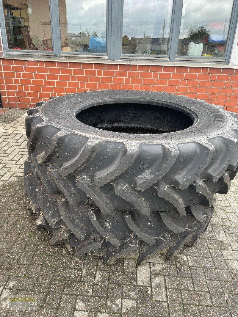 Reifen des Typs Alliance 520/85R42, Neumaschine in Nottuln (Bild 3)