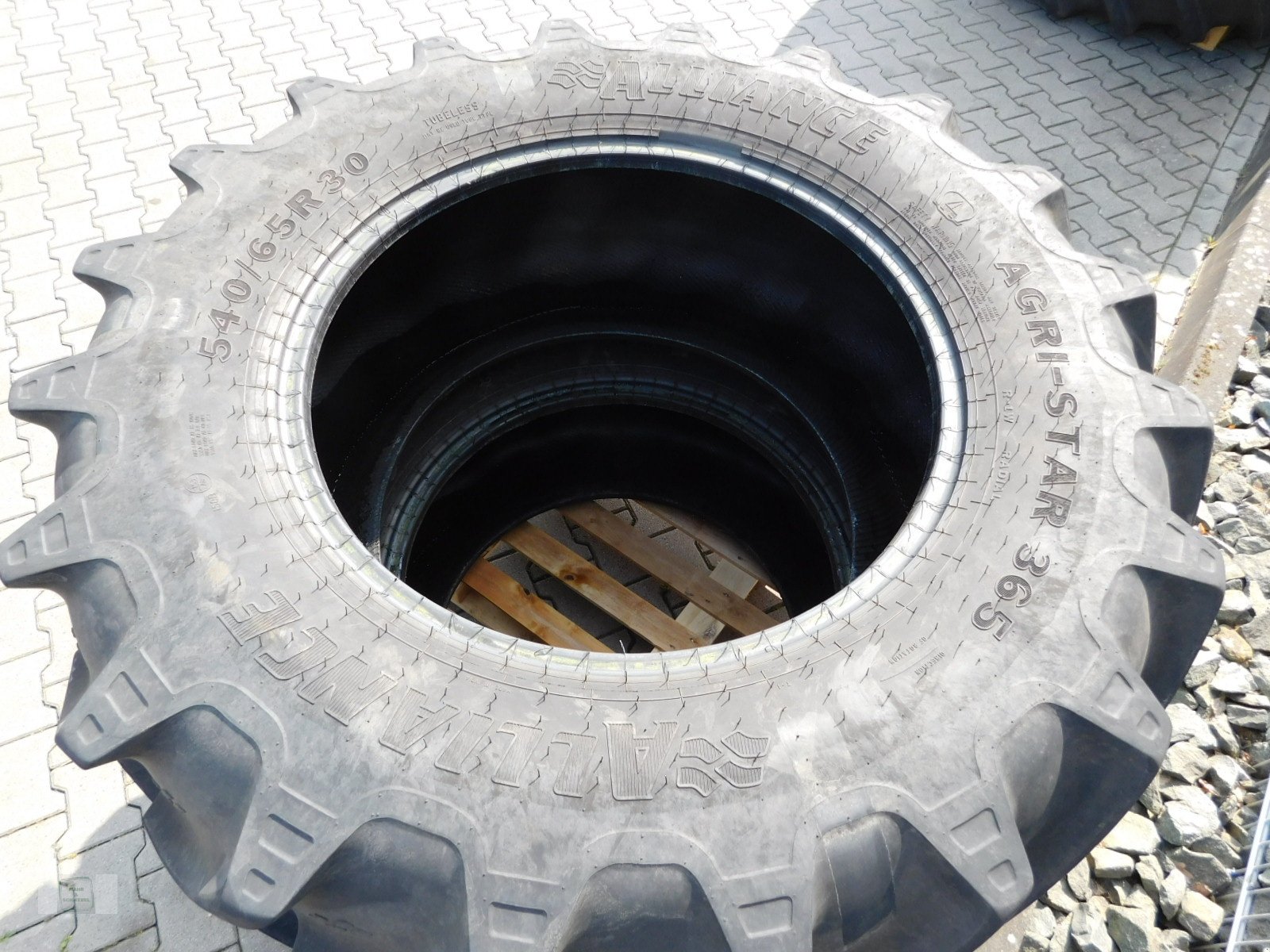 Reifen типа Alliance 540/65R30, Gebrauchtmaschine в Gross-Bieberau (Фотография 2)