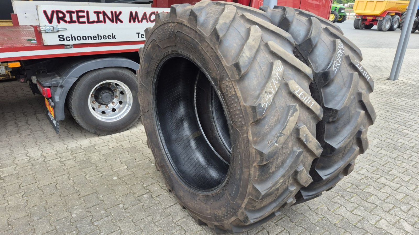 Reifen of the type Alliance 580/70R42 AgriStar II met 27mm, Gebrauchtmaschine in Schoonebeek (Picture 1)
