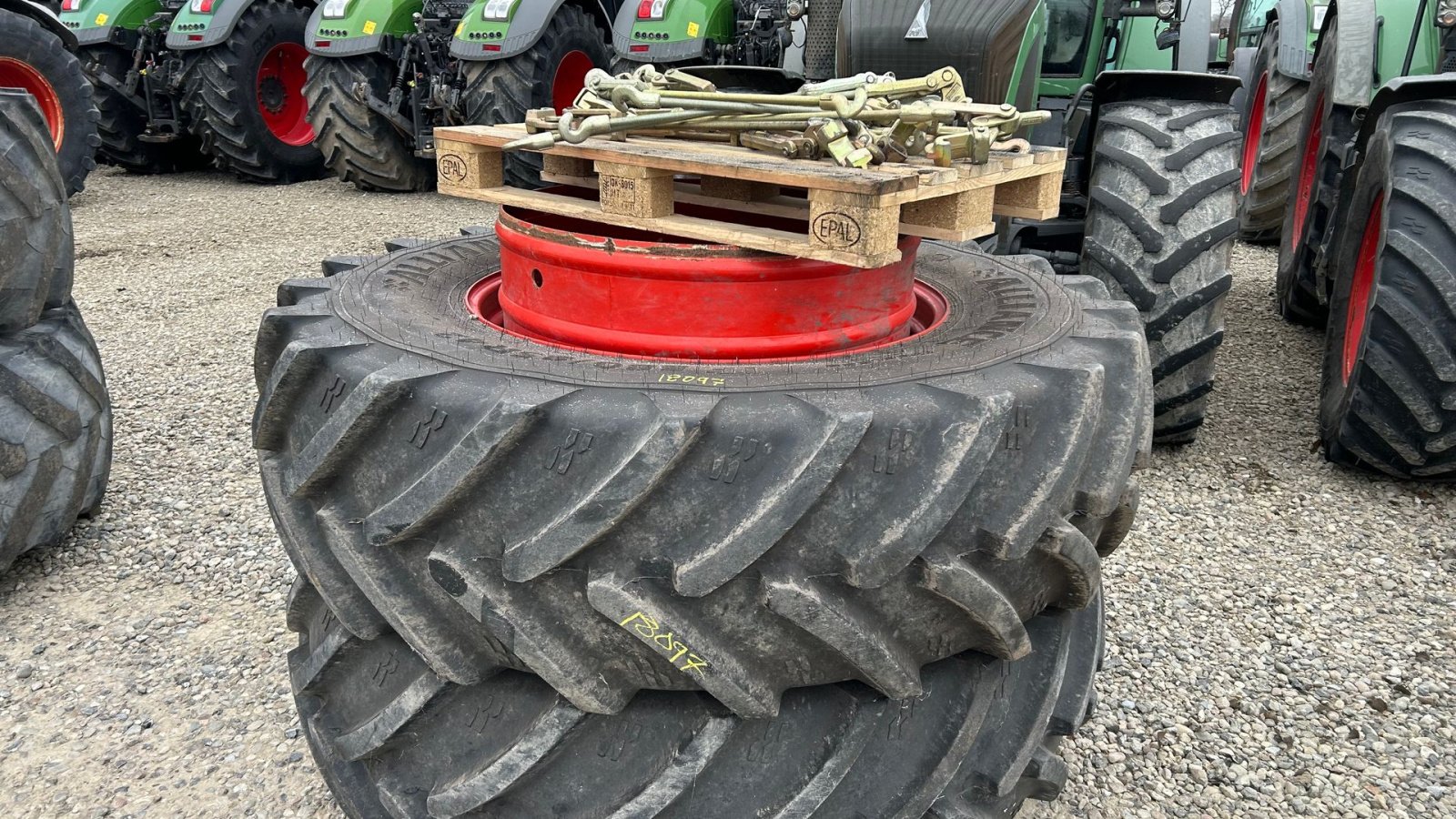 Reifen от тип Alliance 580/85R42-38 IF, Gebrauchtmaschine в Rødekro (Снимка 1)