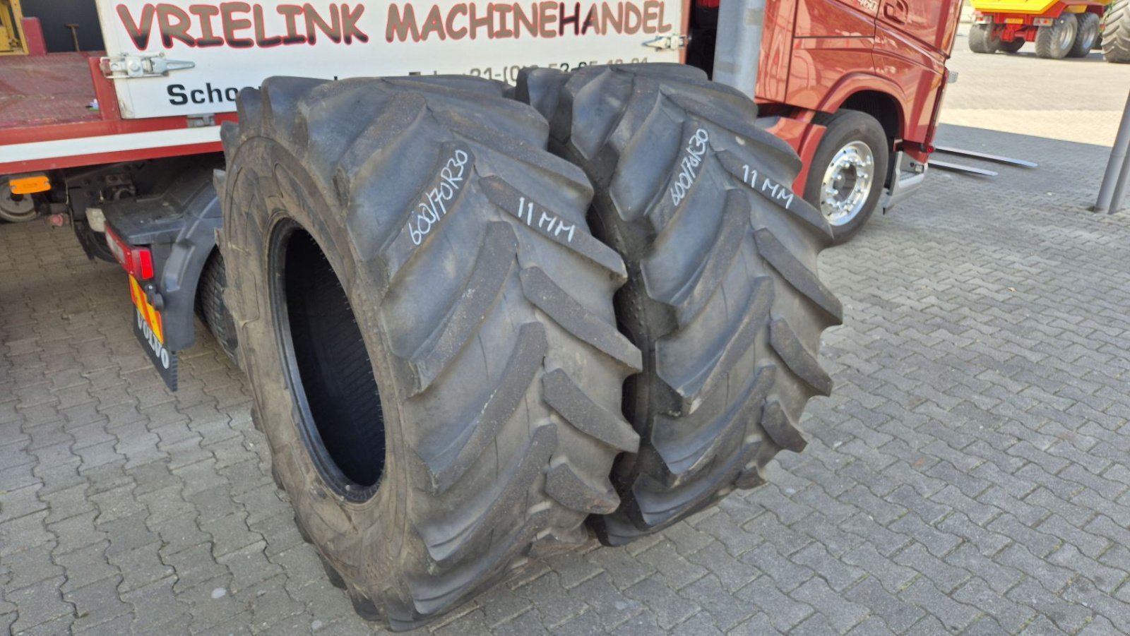 Reifen des Typs Alliance 600/70R30 met 11mm, Gebrauchtmaschine in Schoonebeek (Bild 1)