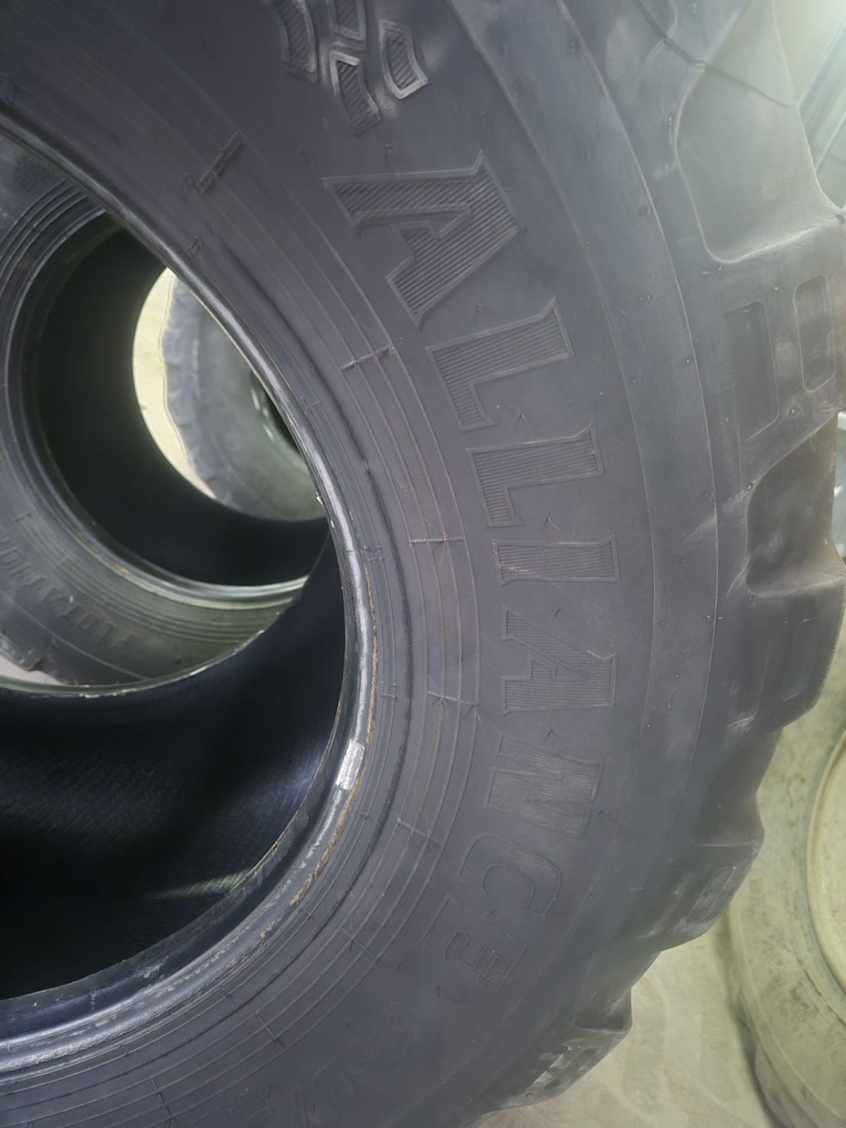 Reifen του τύπου Alliance 650/55 R26.5, Gebrauchtmaschine σε poortvliet (Φωτογραφία 8)