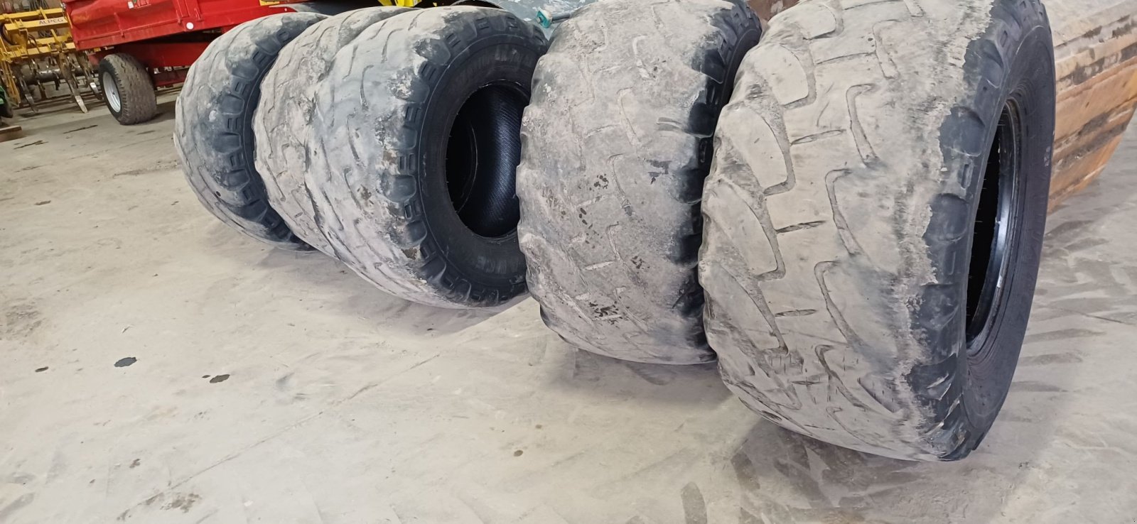 Reifen του τύπου Alliance 650/55 R26.5, Gebrauchtmaschine σε poortvliet (Φωτογραφία 2)