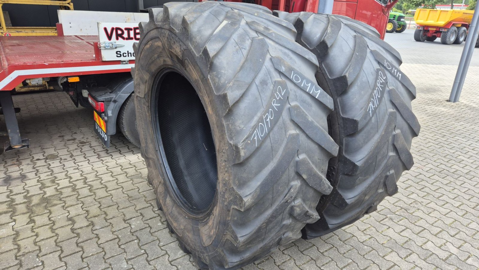 Reifen des Typs Alliance 710/70R42 met 10mm, Gebrauchtmaschine in Schoonebeek (Bild 1)