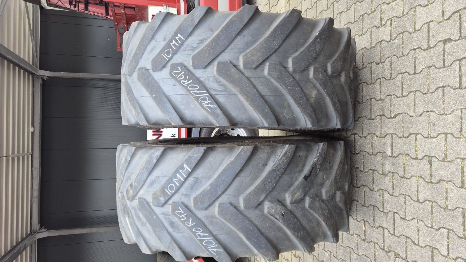 Reifen des Typs Alliance 710/70R42 met 10mm, Gebrauchtmaschine in Schoonebeek (Bild 3)