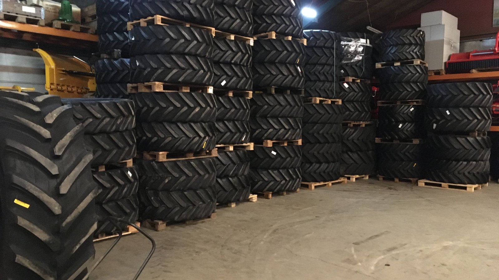 Reifen van het type Alliance VF 620/70R42, Gebrauchtmaschine in Bjerringbro (Foto 5)