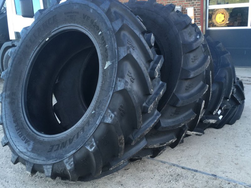 Reifen Türe ait Alliance VF 620/70R42, Gebrauchtmaschine içinde Bjerringbro