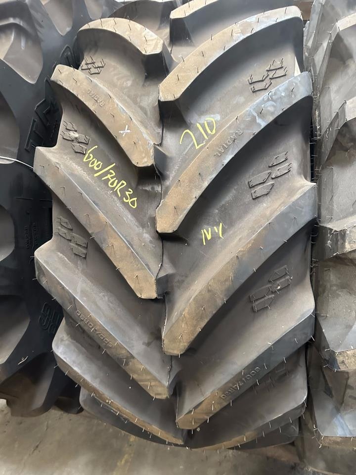 Reifen tip Alliance VF600/60R30, Gebrauchtmaschine in Suldrup (Poză 1)