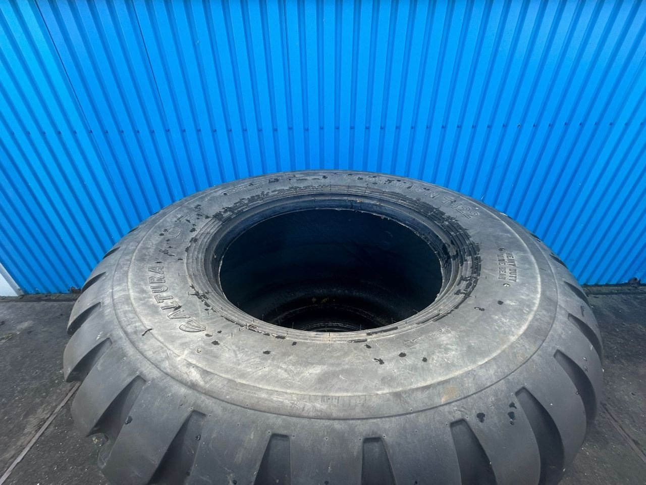 Reifen des Typs Altura 800/45R26.5 Banden, Gebrauchtmaschine in Joure (Bild 4)