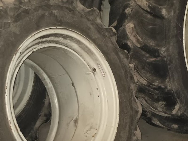 Reifen des Typs AP 16.9-30 16.9-30, Gebrauchtmaschine in Thisted (Bild 1)