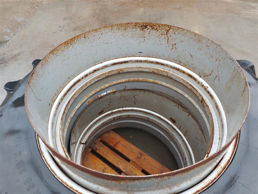 Reifen des Typs AP 18.4 X 38, Gebrauchtmaschine in Nykøbing M (Bild 3)