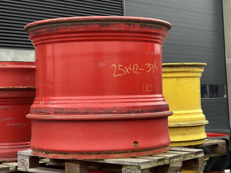 Reifen tipa AP 25X42/335, Gebrauchtmaschine u Randers SV (Slika 1)