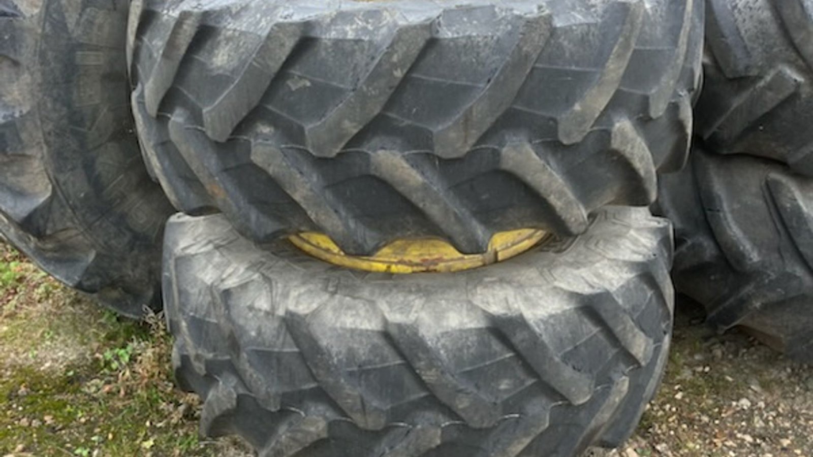 Reifen des Typs AP 480/65R28, Gebrauchtmaschine in Aabenraa (Bild 1)