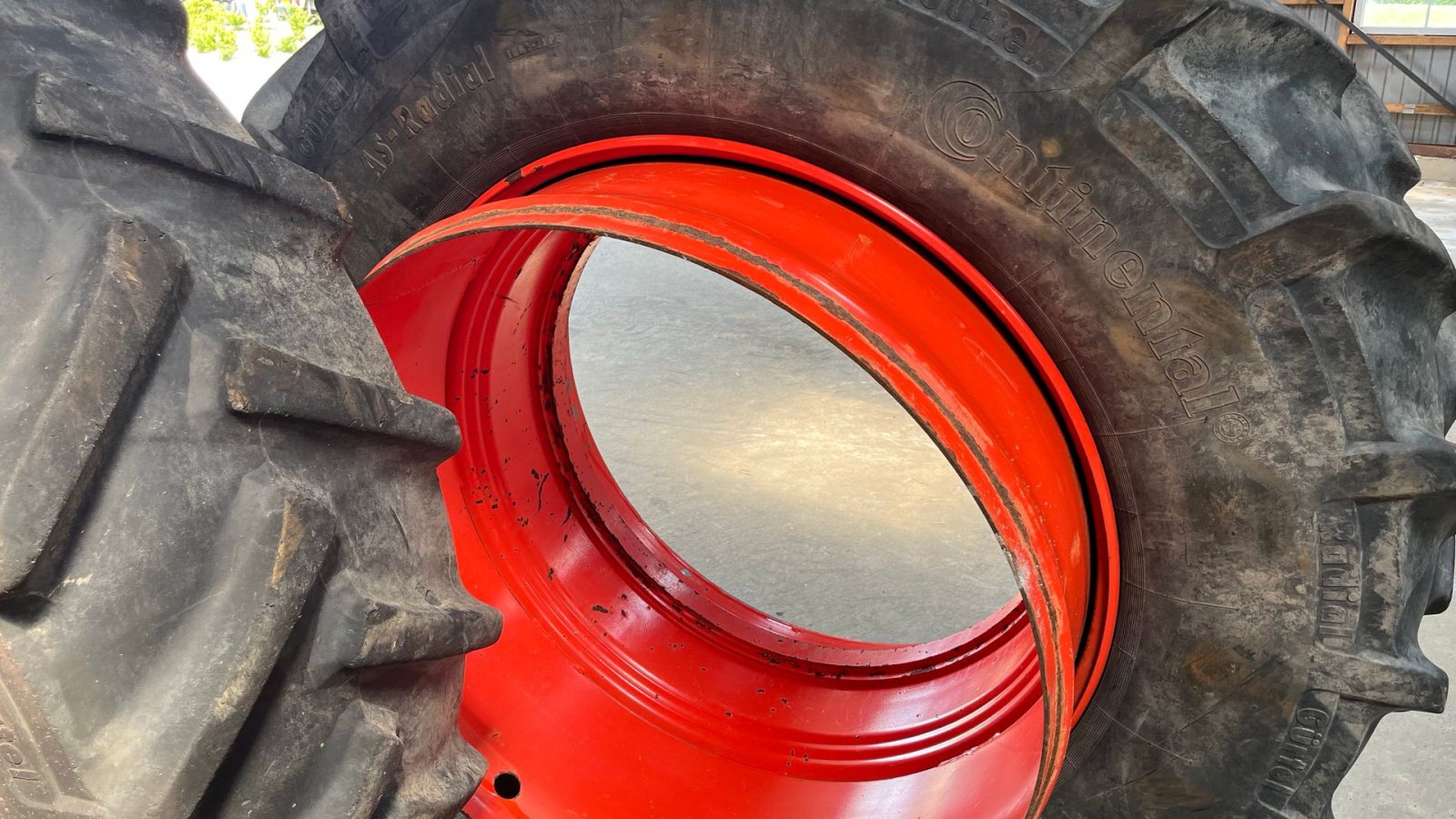 Reifen des Typs AP 520/85R42, Gebrauchtmaschine in Vejle (Bild 2)