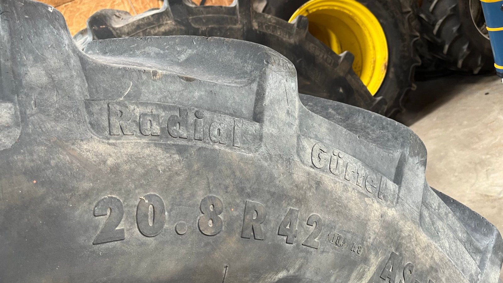 Reifen des Typs AP 520/85R42, Gebrauchtmaschine in Vejle (Bild 5)