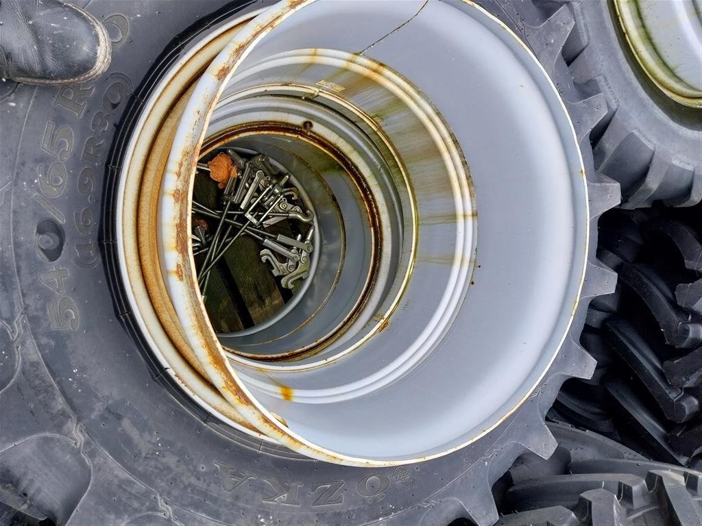 Reifen des Typs AP 540/65R30 Komplet AP Tvillinghjul med overgang til 28", Gebrauchtmaschine in Danmark (Bild 2)