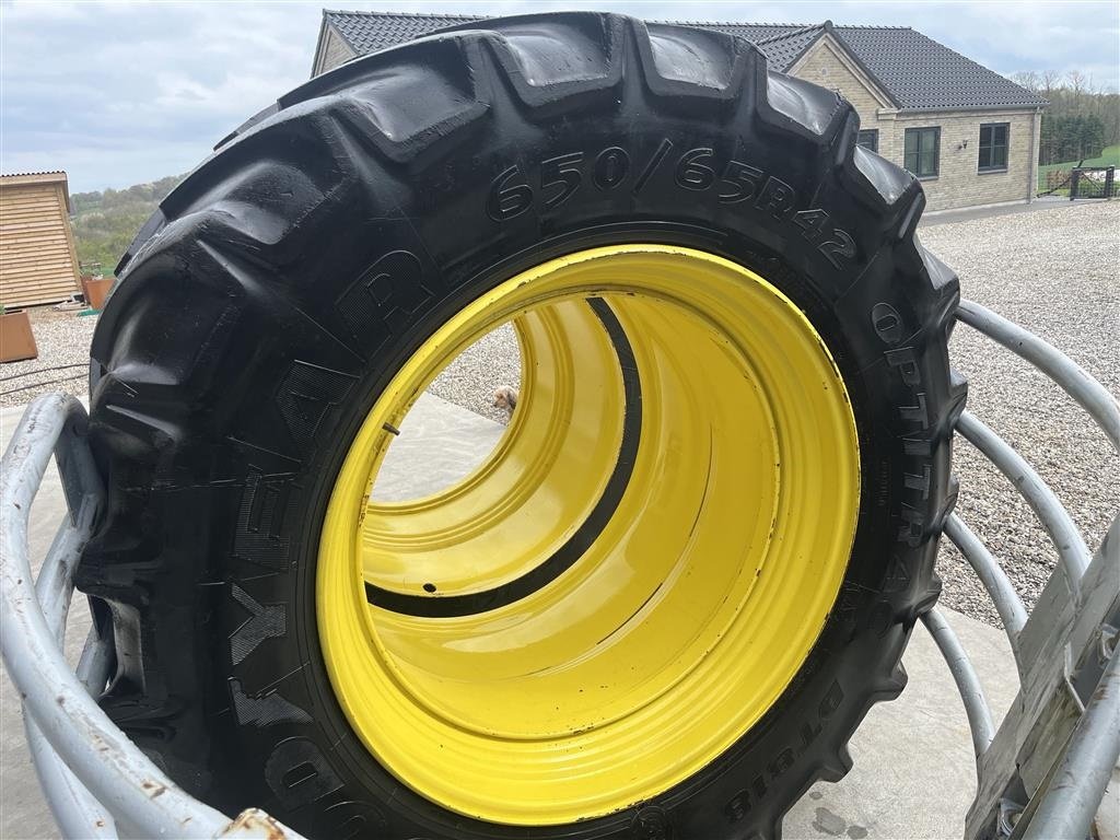 Reifen typu AP 650/65R42 Pænt sæt med 8 låse, Gebrauchtmaschine v Vejle (Obrázek 3)