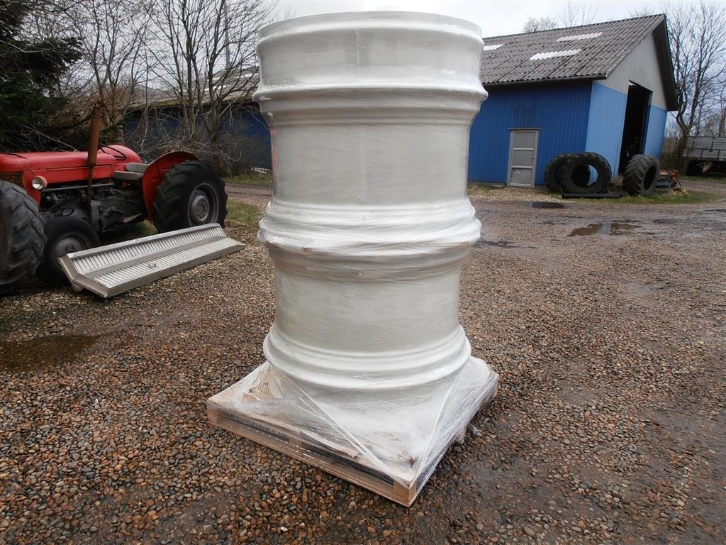 Reifen des Typs AP 710 dæk . 23"x 42" Fælge nye ., Gebrauchtmaschine in Varde (Bild 2)