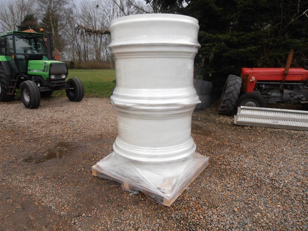 Reifen des Typs AP 710 dæk . 23"x 42" Fælge nye ., Gebrauchtmaschine in Varde (Bild 1)